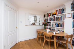 Lovely 2 Bedroom Family Home near Tower Bridge